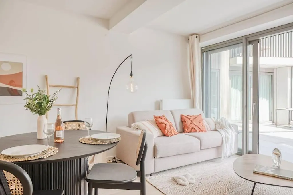Amazing Studio Near The Sea Ostend Apartment